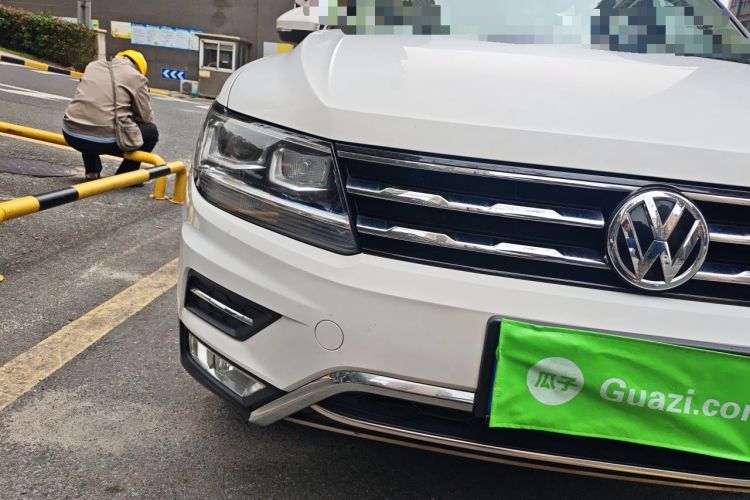 Used Volkswagen Tiguan L 2018 330TSI Automatic Two-Wheel Drive Luxury Edition Right Front Headlight