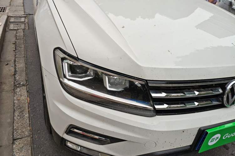 Used Volkswagen Tiguan L 2018 Facelift 330TSI Automatic Two-Wheel Drive Luxury Edition Right Front Headlight