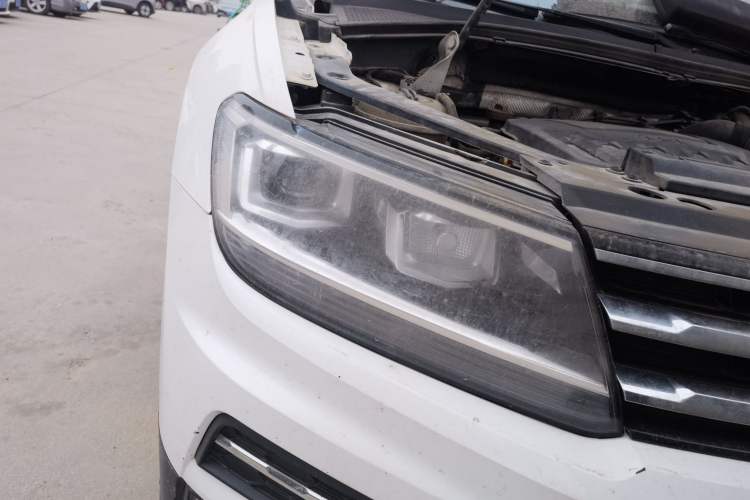 Used Volkswagen Tiguan L 2018 330TSI Automatic Two-Wheel Drive Luxury Edition Right Front Headlight