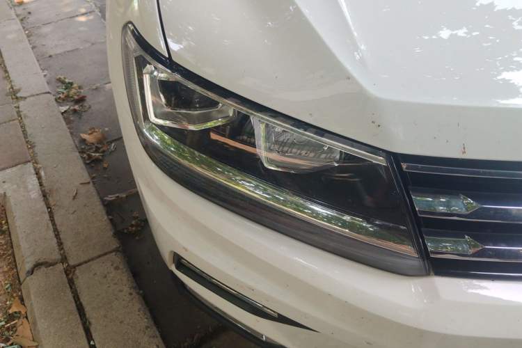 Used Volkswagen Tiguan L 2018 330TSI Automatic Two-Wheel Drive Luxury Edition Right Front Headlight