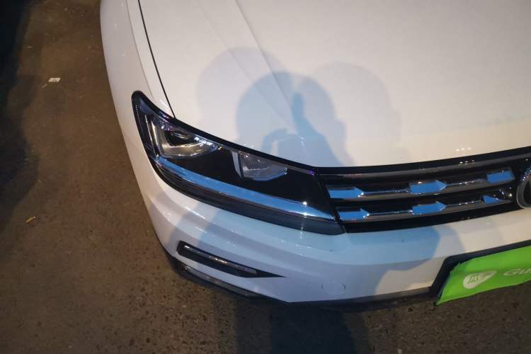 Used Volkswagen Tiguan L 2018 Facelift 330TSI Automatic Two-Wheel Drive Luxury Edition Right Front Headlight