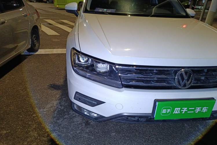 Used Volkswagen Tiguan L 2018 Facelift 330TSI Automatic Two-Wheel Drive Luxury Edition Right Front Headlight