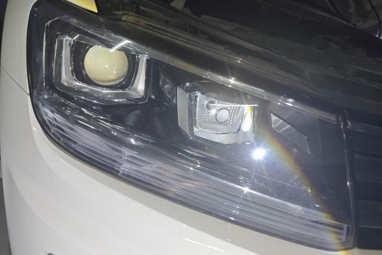 Used Volkswagen Tiguan L 2018 330TSI Automatic Two-Wheel Drive Luxury Edition Right Front Headlight