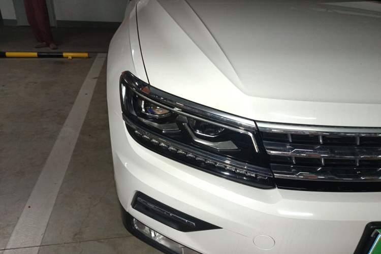 Used Volkswagen Tiguan L 2018 330TSI Automatic Two-Wheel Drive Flagship Edition Right Front Headlight