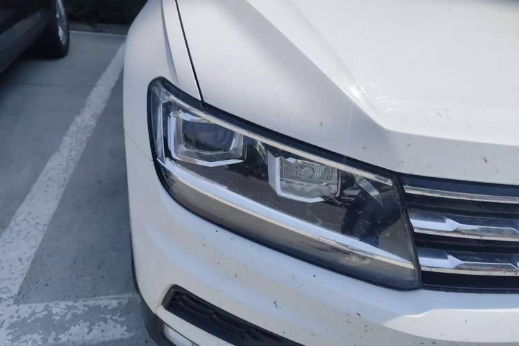 Used Volkswagen Tiguan L 2018 Revised Version 330TSI Automatic Two-Wheel Drive Trendy Edition Right Front Headlight