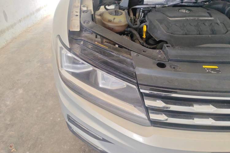 Used Volkswagen Tiguan L 2018 330TSI Automatic Two-Wheel Drive Luxury Edition Right Front Headlight
