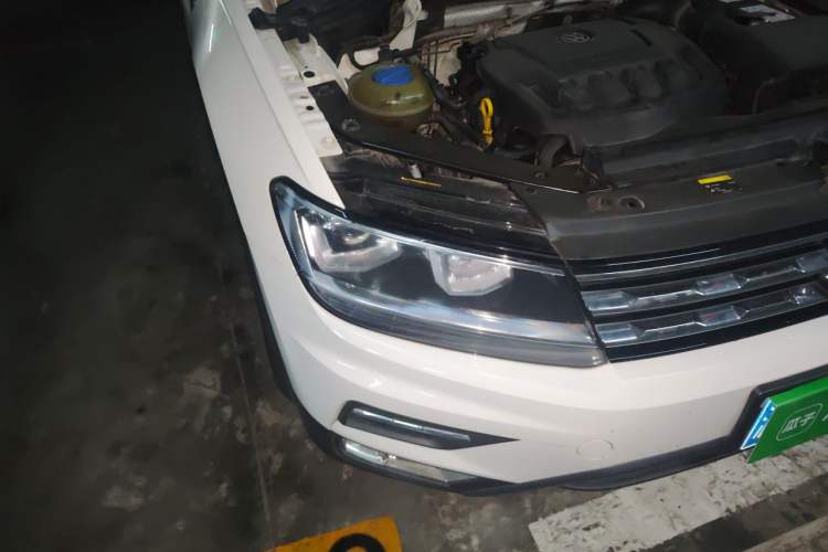 Used Volkswagen Tiguan L 2018 330TSI Automatic Two-Wheel Drive Luxury Edition Right Front Headlight