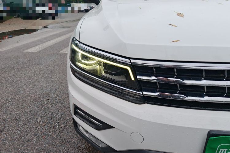 Used Volkswagen Tiguan L 2018 380TSI Automatic All-Wheel Drive Flagship Edition Right Front Headlight