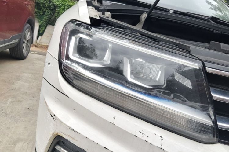 Used Volkswagen Tiguan L 2018 330TSI Automatic Two-Wheel Drive Luxury Edition Right Front Headlight