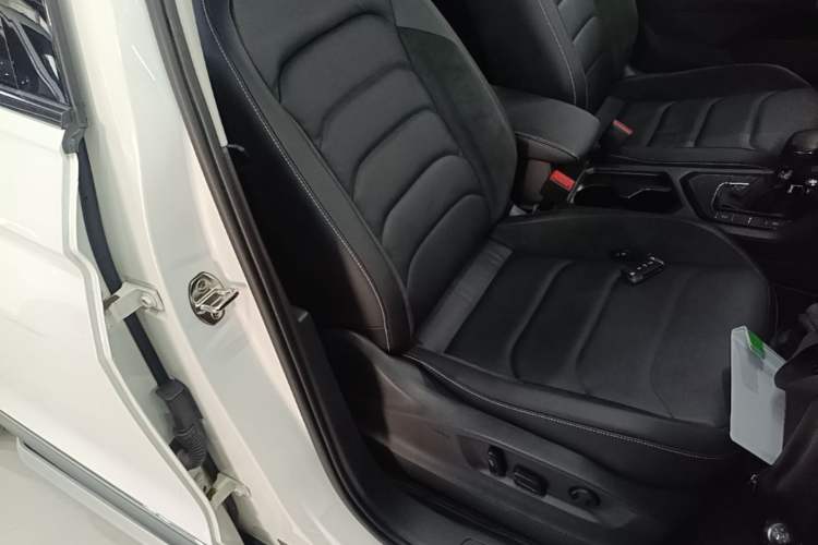 Used Volkswagen Tiguan L 2018 Facelift 330TSI Automatic Two-Wheel Drive Luxury Edition Right Front Seat