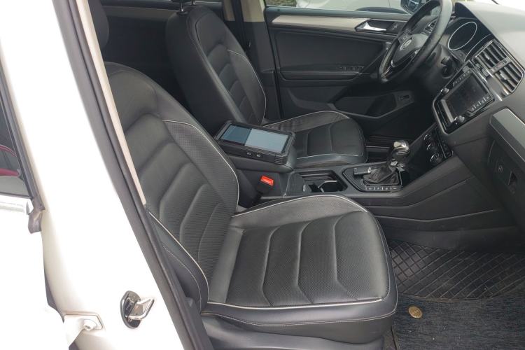Used Volkswagen Tiguan L 2018 330TSI Automatic Two-Wheel Drive Flagship Edition Right Front Seat