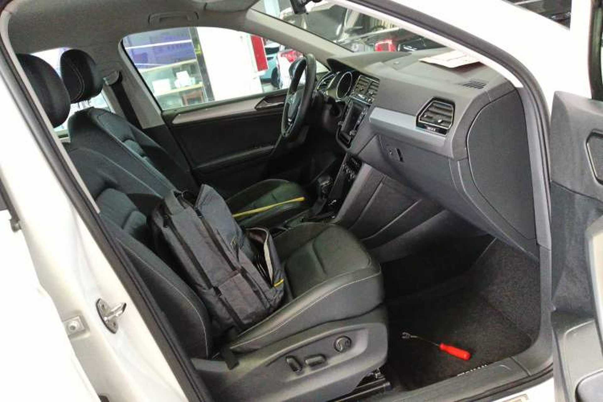 Used Volkswagen Tiguan L 2018 330TSI Automatic Two-Wheel Drive Comfort Edition Right Front Seat
