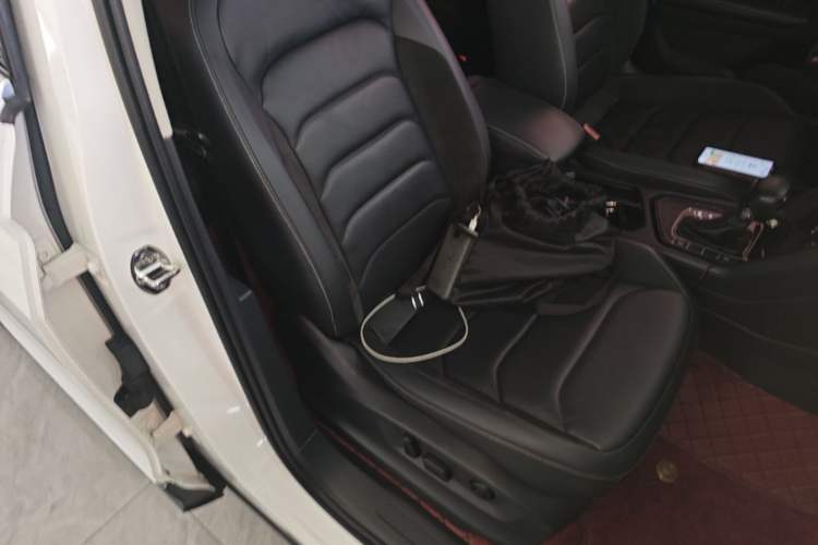 Used Volkswagen Tiguan L 2018 330TSI Automatic Two-Wheel Drive Luxury Edition Right Front Seat