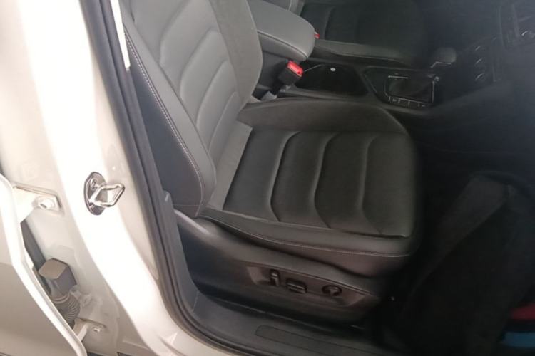 Used Volkswagen Tiguan L 2018 380TSI Automatic All-Wheel Drive Luxury Edition Right Front Seat