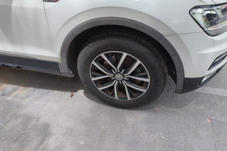 Used Volkswagen Tiguan L 2018 330TSI Automatic Two-Wheel Drive Luxury Edition Right Front Wheel Hub