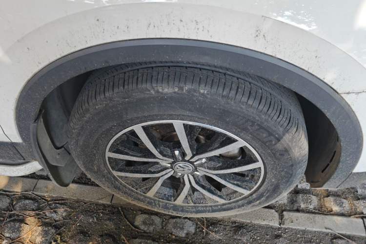 Used Volkswagen Tiguan L 2018 330TSI Automatic Two-Wheel Drive Luxury Edition Right Front Wheel Hub