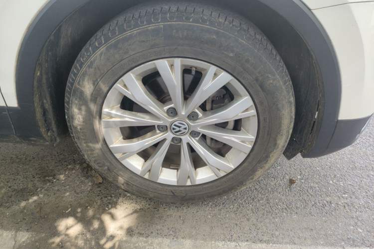 Used Volkswagen Tiguan L 2018 330TSI Automatic Two-Wheel Drive Luxury Edition Right Front Wheel Hub