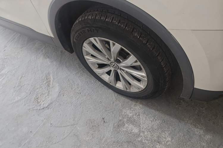 Used Volkswagen Tiguan L 2018 330TSI Automatic Two-Wheel Drive Luxury Edition Right Front Wheel Hub