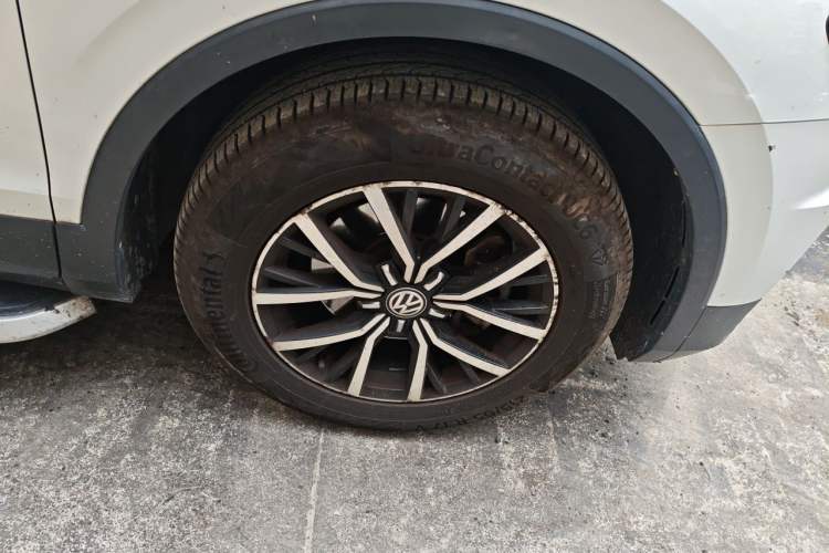 Used Volkswagen Tiguan L 2018 Facelift 330TSI Automatic Two-Wheel Drive Luxury Edition Right Front Wheel Hub
