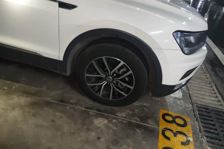 Used Volkswagen Tiguan L 2018 330TSI Automatic Two-Wheel Drive Luxury Edition Right Front Wheel Hub