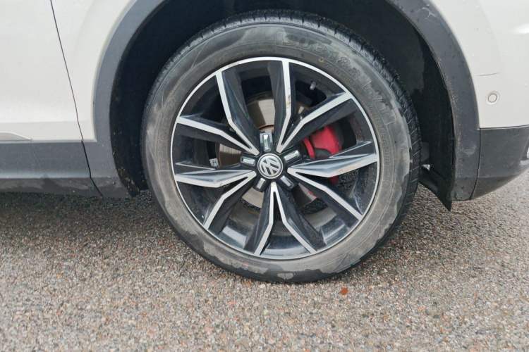 Used Volkswagen Tiguan L 2018 380TSI Automatic All-Wheel Drive Flagship Edition Right Front Wheel Hub
