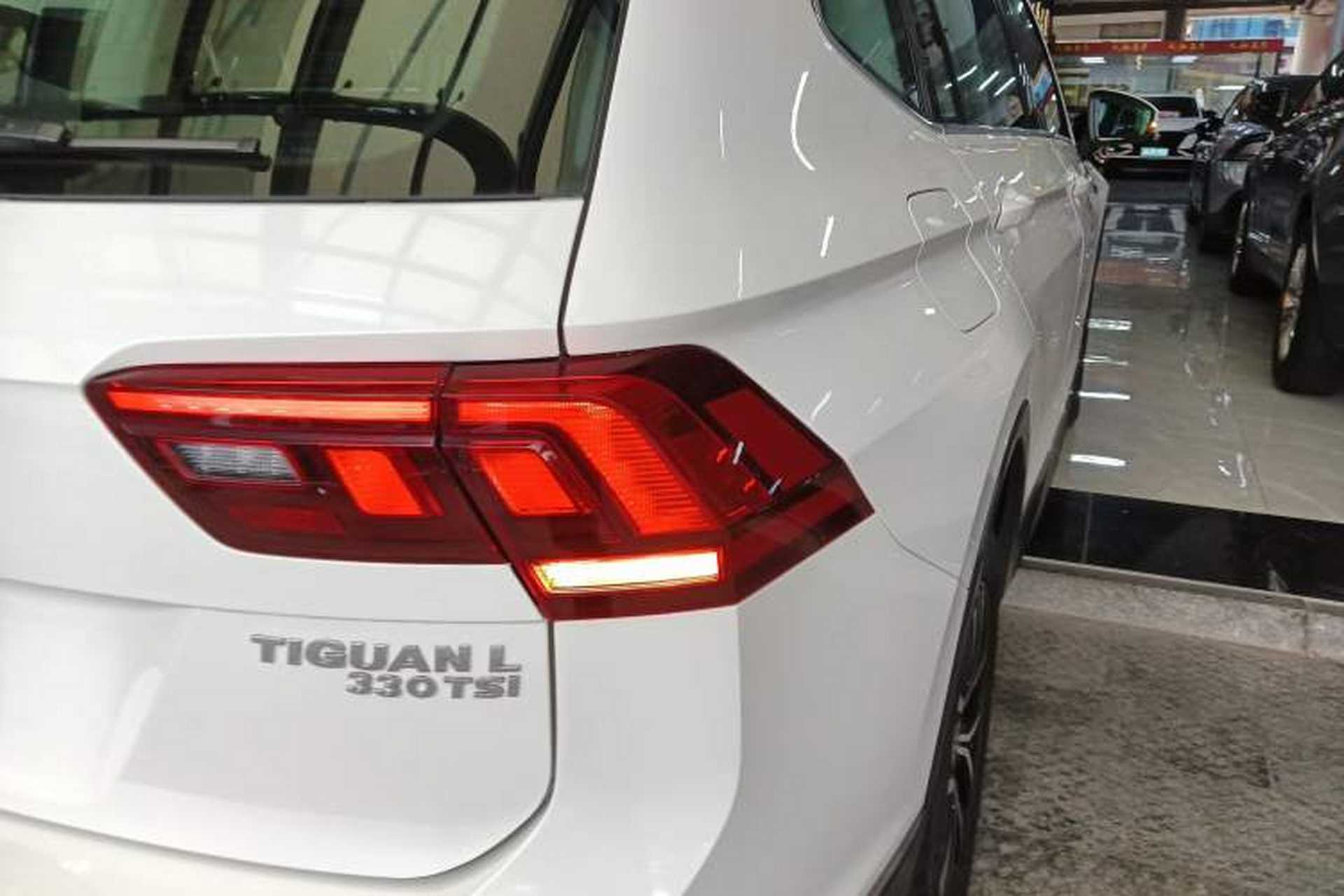 Used Volkswagen Tiguan L 2018 330TSI Automatic Two-Wheel Drive Comfort Edition Right Rear Taillight