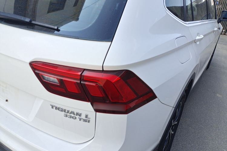 Used Volkswagen Tiguan L 2018 330TSI Automatic Two-Wheel Drive Luxury Edition Right Rear Taillight