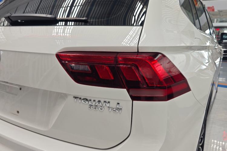 Used Volkswagen Tiguan L 2018 330TSI Automatic Two-Wheel Drive Luxury Edition Right Rear Taillight