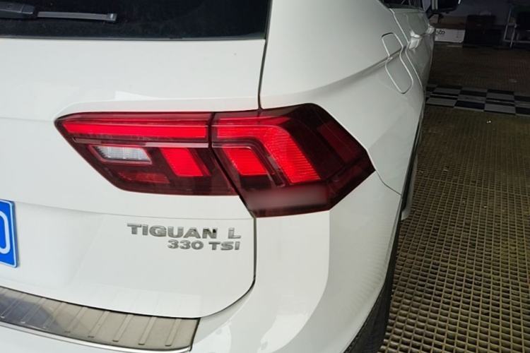 Used Volkswagen Tiguan L 2018 330TSI Automatic Two-Wheel Drive Luxury Edition Right Rear Taillight