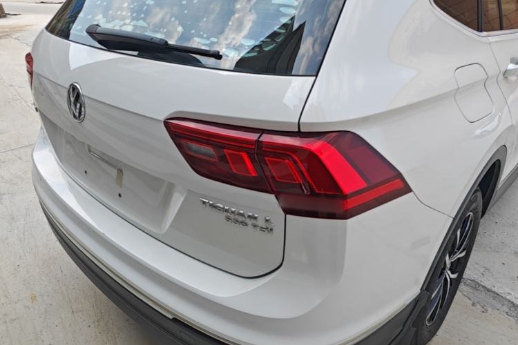 Used Volkswagen Tiguan L 2018 330TSI Automatic Two-Wheel Drive Luxury Edition Right Rear Taillight