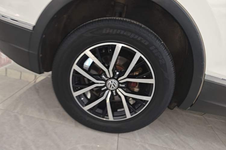 Used Volkswagen Tiguan L 2018 330TSI Automatic Two-Wheel Drive Luxury Edition Right Rear Wheel Hub