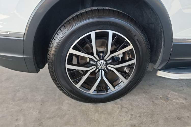 Used Volkswagen Tiguan L 2018 330TSI Automatic Two-Wheel Drive Luxury Edition Right Rear Wheel Hub