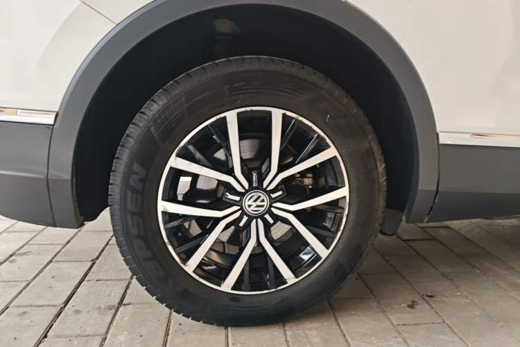 Used Volkswagen Tiguan L 2018 330TSI Automatic Two-Wheel Drive Comfort Edition Right Rear Wheel Hub