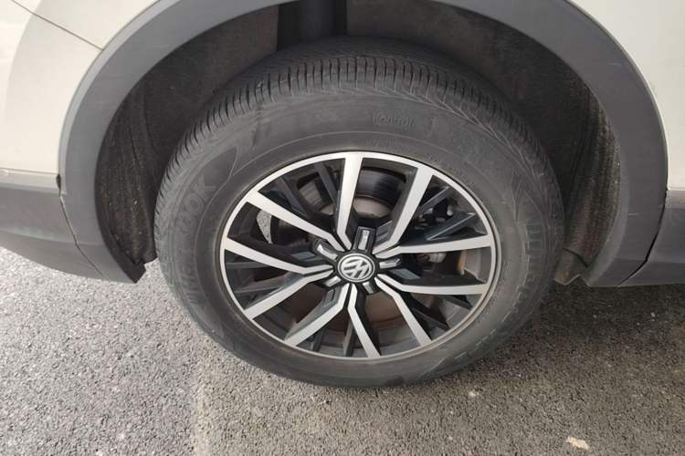 Used Volkswagen Tiguan L 2018 330TSI Automatic Two-Wheel Drive Luxury Edition Right Rear Wheel Hub