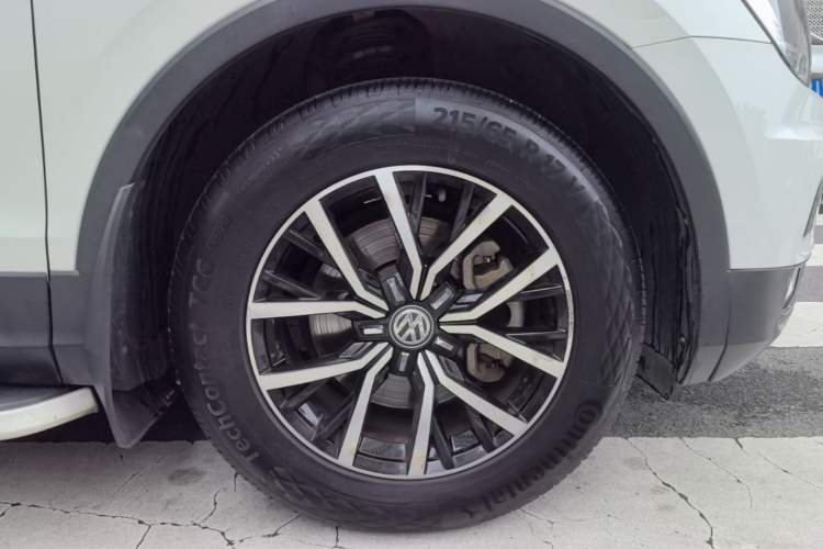 Used Volkswagen Tiguan L 2018 Facelift 330TSI Automatic Two-Wheel Drive Luxury Edition Right Rear Wheel Hub