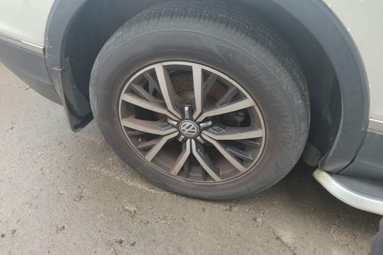 Used Volkswagen Tiguan L 2018 330TSI Automatic Two-Wheel Drive Luxury Edition Right Rear Wheel Hub