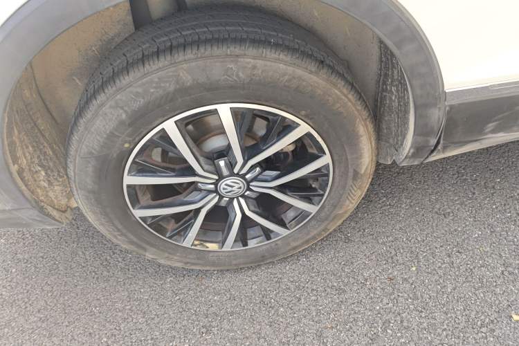 Used Volkswagen Tiguan L 2018 330TSI Automatic Two-Wheel Drive Luxury Edition Right Rear Wheel Hub