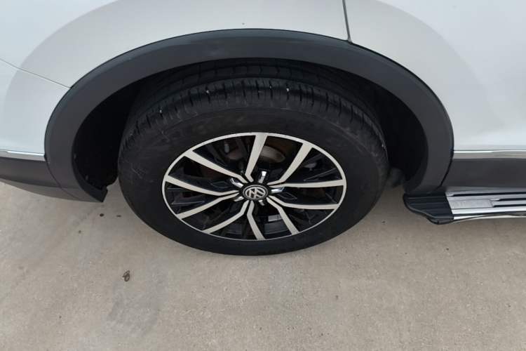 Used Volkswagen Tiguan L 2018 330TSI Automatic Two-Wheel Drive Luxury Edition Right Rear Wheel Hub