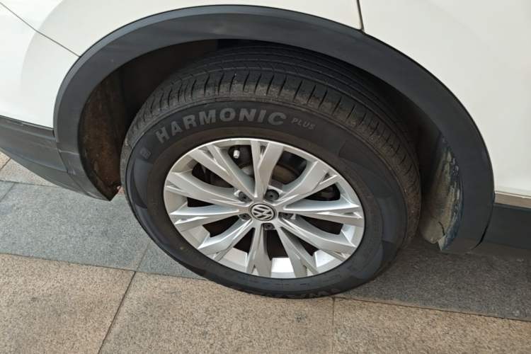 Used Volkswagen Tiguan L 2018 330TSI Automatic Two-Wheel Drive Luxury Edition Right Rear Wheel Hub