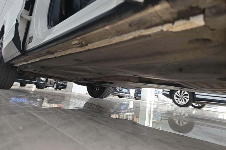 Used Volkswagen Tiguan L 2018 330TSI Automatic Two-Wheel Drive Luxury Edition Right Side Sill