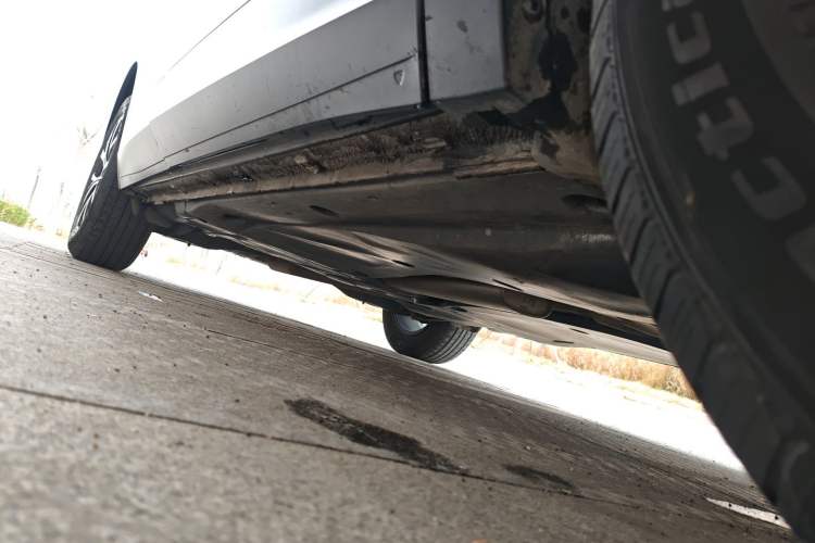 Used Volkswagen Tiguan L 2018 330TSI Automatic Two-Wheel Drive Comfort Edition Right Side Sill