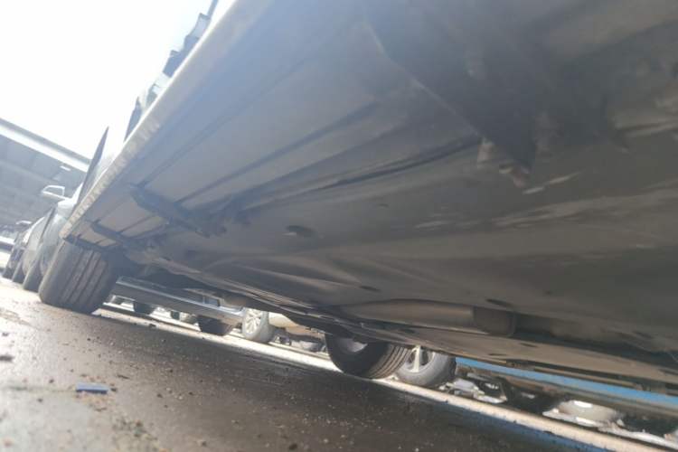 Used Volkswagen Tiguan L 2018 330TSI Automatic Two-Wheel Drive Luxury Edition Right Side Sill
