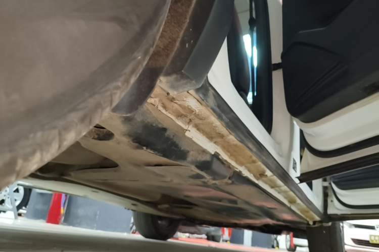 Used Volkswagen Tiguan L 2018 330TSI Automatic Two-Wheel Drive Luxury Edition Right Side Sill