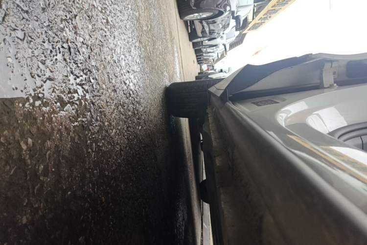 Used Volkswagen Tiguan L 2018 330TSI Automatic Two-Wheel Drive Comfort Edition Right Side Sill