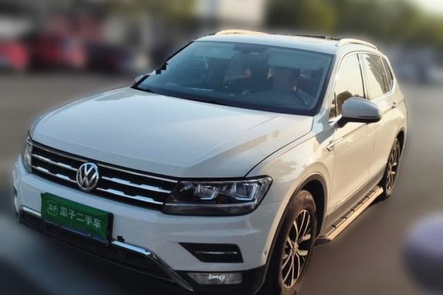 Volkswagen Tiguan L 2018 Facelift 330TSI Automatic Two-Wheel Drive Luxury Edition с пробегом
