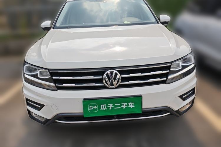 Used Volkswagen Tiguan L 2018 330TSI Automatic Two-Wheel Drive Comfort Edition Guazi used car, China used car export, Used car for sale, Used cars, Cheapest cars for sale