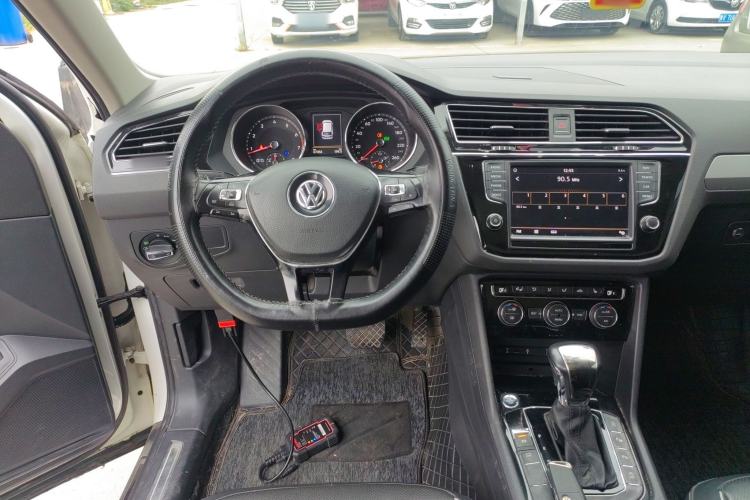 Used Volkswagen Tiguan L 2018 330TSI Automatic Two-Wheel Drive Flagship Edition Steering Wheel