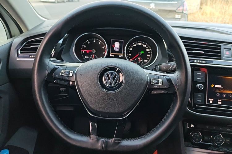 Used Volkswagen Tiguan L 2018 280TSI Automatic Two-Wheel Drive Comfort Edition Steering Wheel