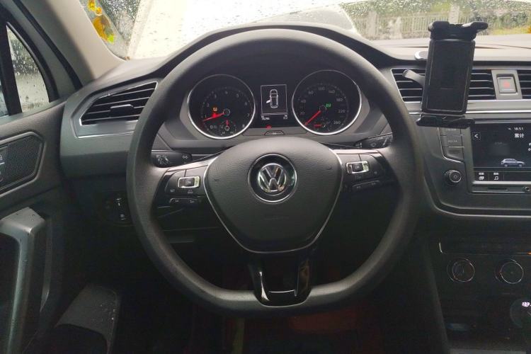 Used Volkswagen Tiguan L 2018 330TSI Automatic Two-Wheel Drive Luxury Edition Steering Wheel