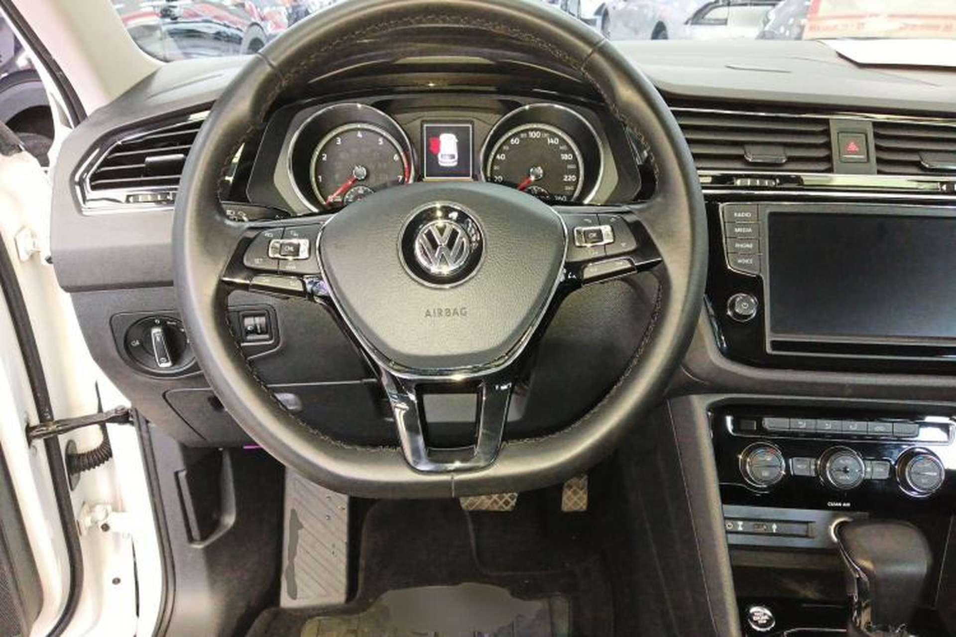 Used Volkswagen Tiguan L 2018 330TSI Automatic Two-Wheel Drive Comfort Edition Steering Wheel